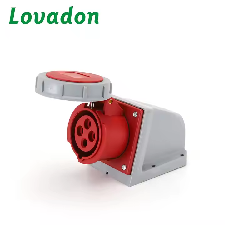 LTH-1142 IP67 industrial plug and socket